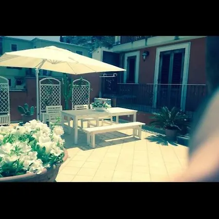 La Casetta Di Mary Apartment